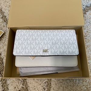 Michael Kors Crossbody